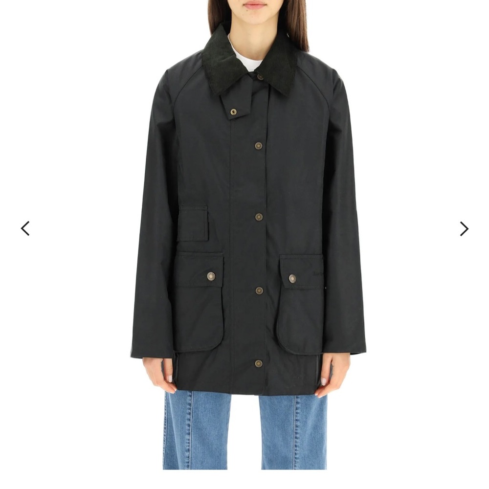 Barbour “Tain” waxed jacket like new
Navy